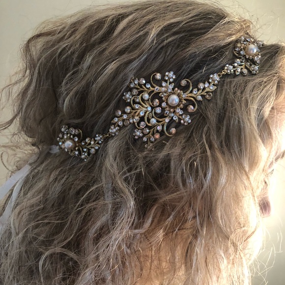Crystal Headpiece - Picture 1 of 7